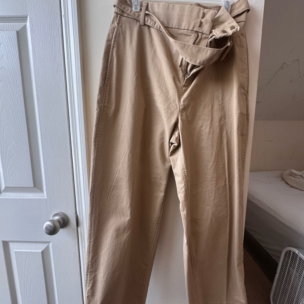 Banana Republic Factory Tan Straight Leg Pants - Picture 3 of 10